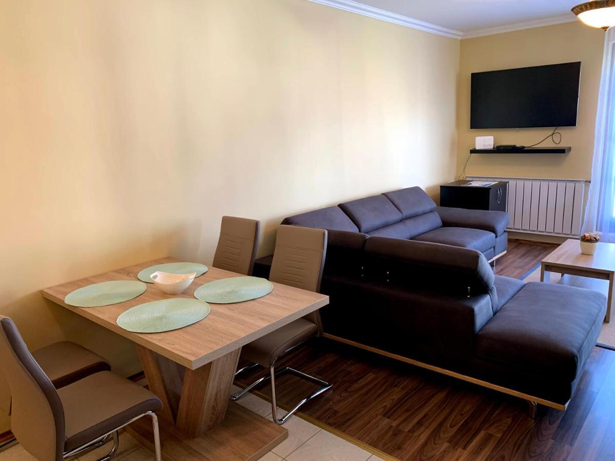 Lakeside Luxury Apartment Zamardi Luaran gambar