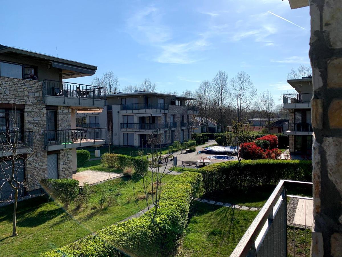 Lakeside Luxury Apartment Zamardi Luaran gambar