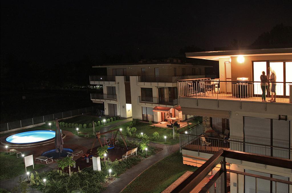 Lakeside Luxury Apartment Zamardi Luaran gambar