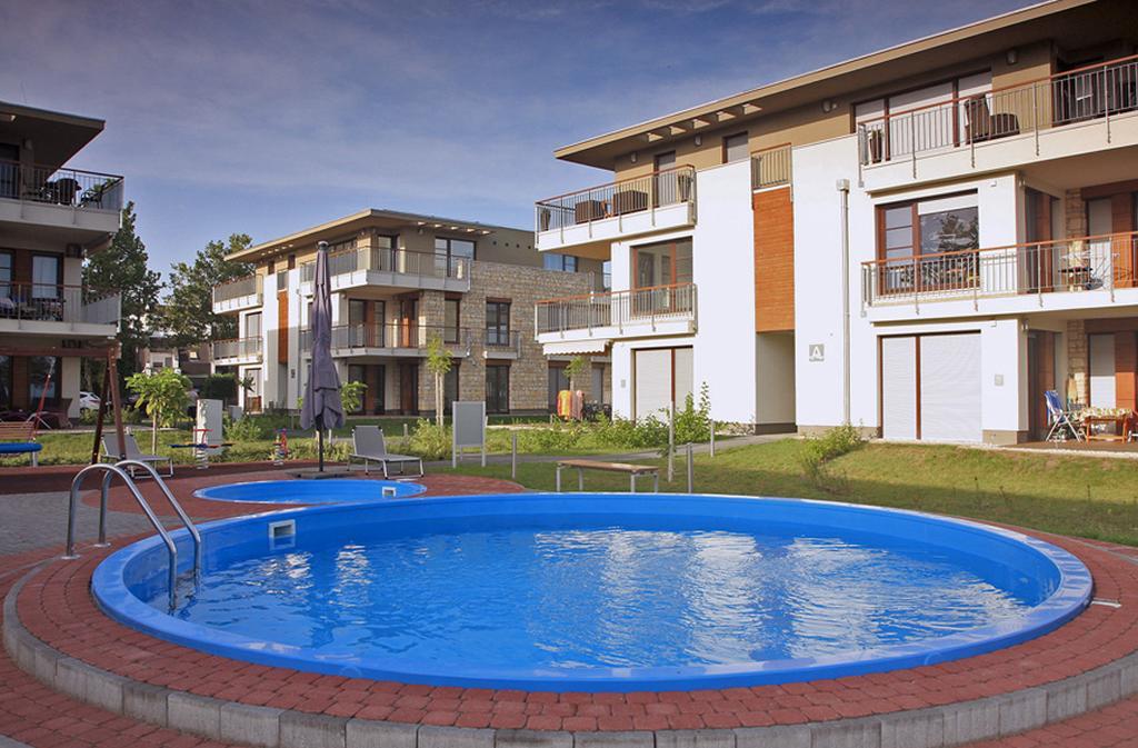 Lakeside Luxury Apartment Zamardi Luaran gambar