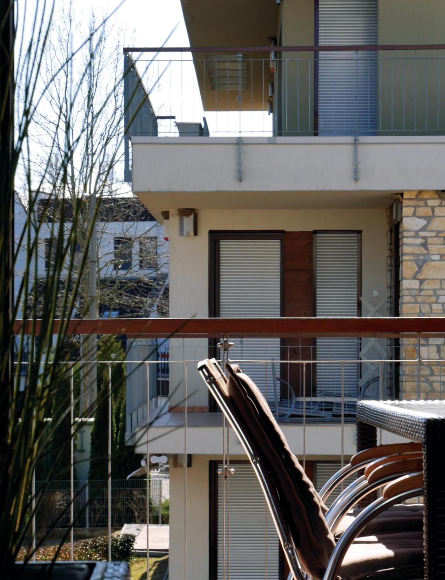 Lakeside Luxury Apartment Zamardi Luaran gambar